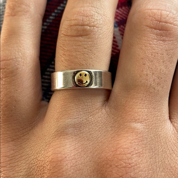 Jewelry - Sterling Silver Smiley Face Ring